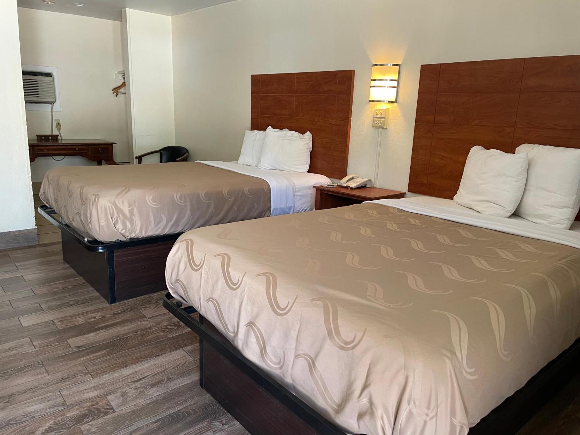 Evergreen Inn And R.V. Winnfield Экстерьер фото