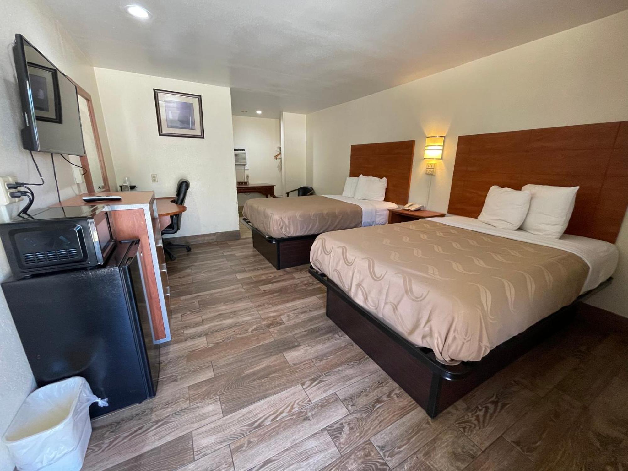Evergreen Inn And R.V. Winnfield Экстерьер фото