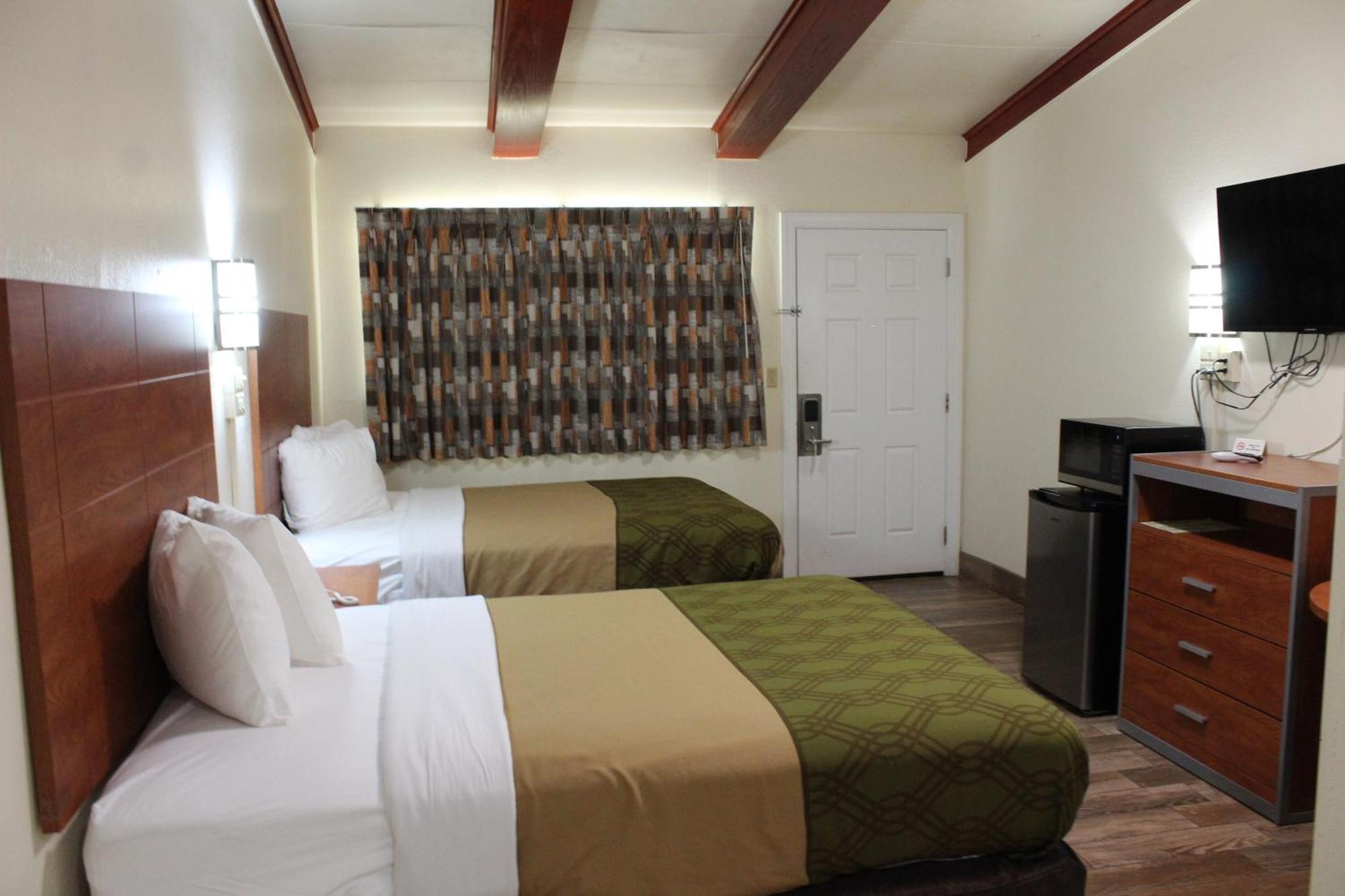 Evergreen Inn And R.V. Winnfield Экстерьер фото
