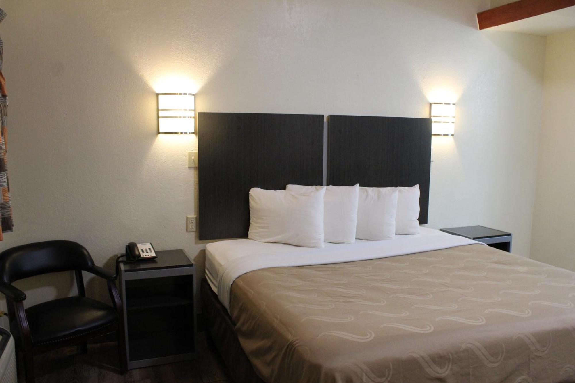 Evergreen Inn And R.V. Winnfield Экстерьер фото